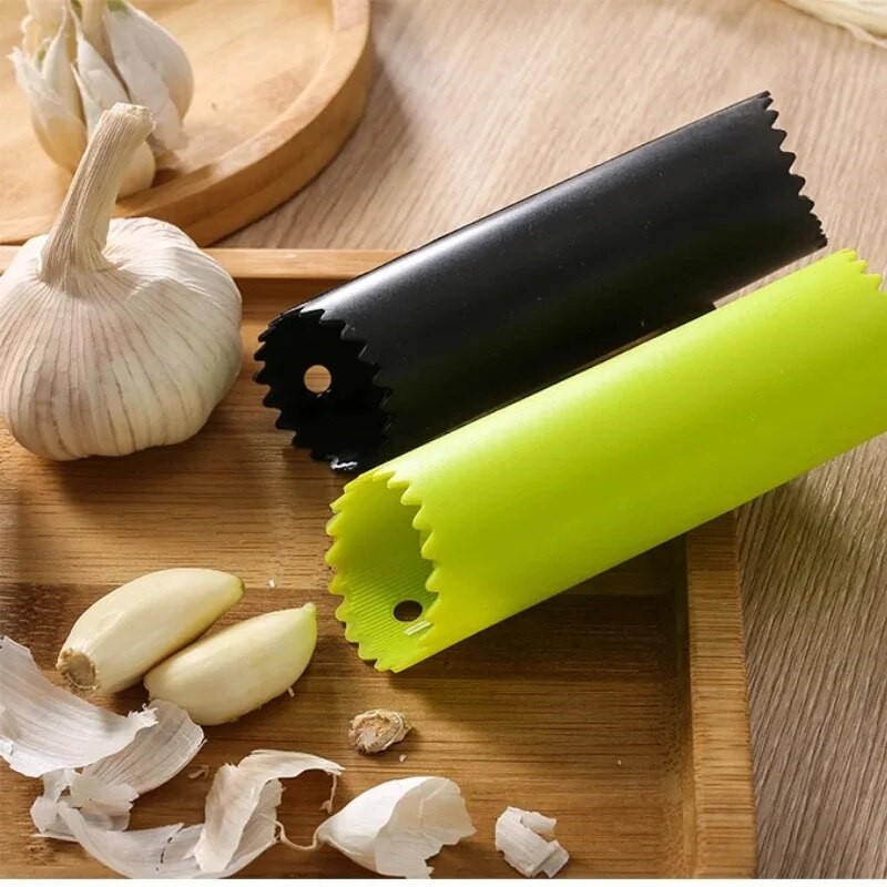 Tubo Sbuccia Aglio in Silicone - Kitchen Gadgets That Are Useful recensione e prezzo