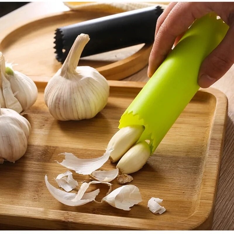 Tubo Sbuccia Aglio in Silicone - Kitchen Gadgets That Are Useful recensione e prezzo